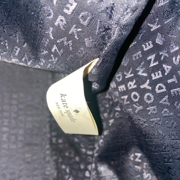 Large Kate Spade purse - Picture 3 of 4